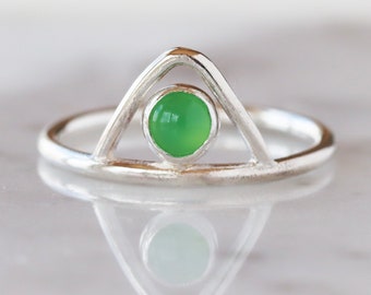 Chrysoprase Gemstone Triangle Ring, Silver Peak Stacking Ring, Bright Green Gemstone, Geometric Jewelry