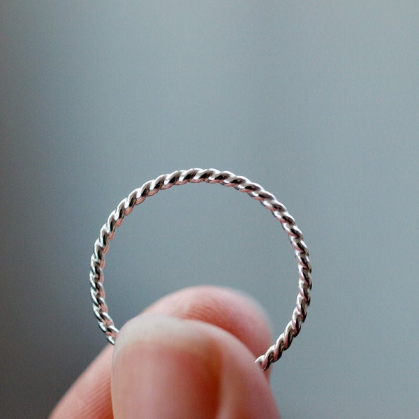 Sterling Silver Twist Ring, Simple Thin Twisted Rope Band, Minimalist Jewelry