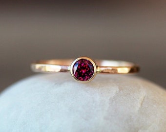 Garnet Ring Gold, Rhodolite Garnet on Solid 14k Yellow Gold Hammered Band, Gemstone Solitaire Ring