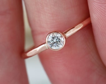 Diamond Engagement Ring - Ethical Lab-Grown Diamond - Eco-Friendly Recycled Gold - Simple Diamond Ring