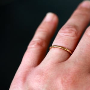 Gold Wedding Band, Solid 14k Gold Hammered Ring, Tree Bark Texture Gold Ring image 3