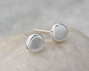 Sweet and Simple Silver Dot Earrings - Minimalist Pebble Studs