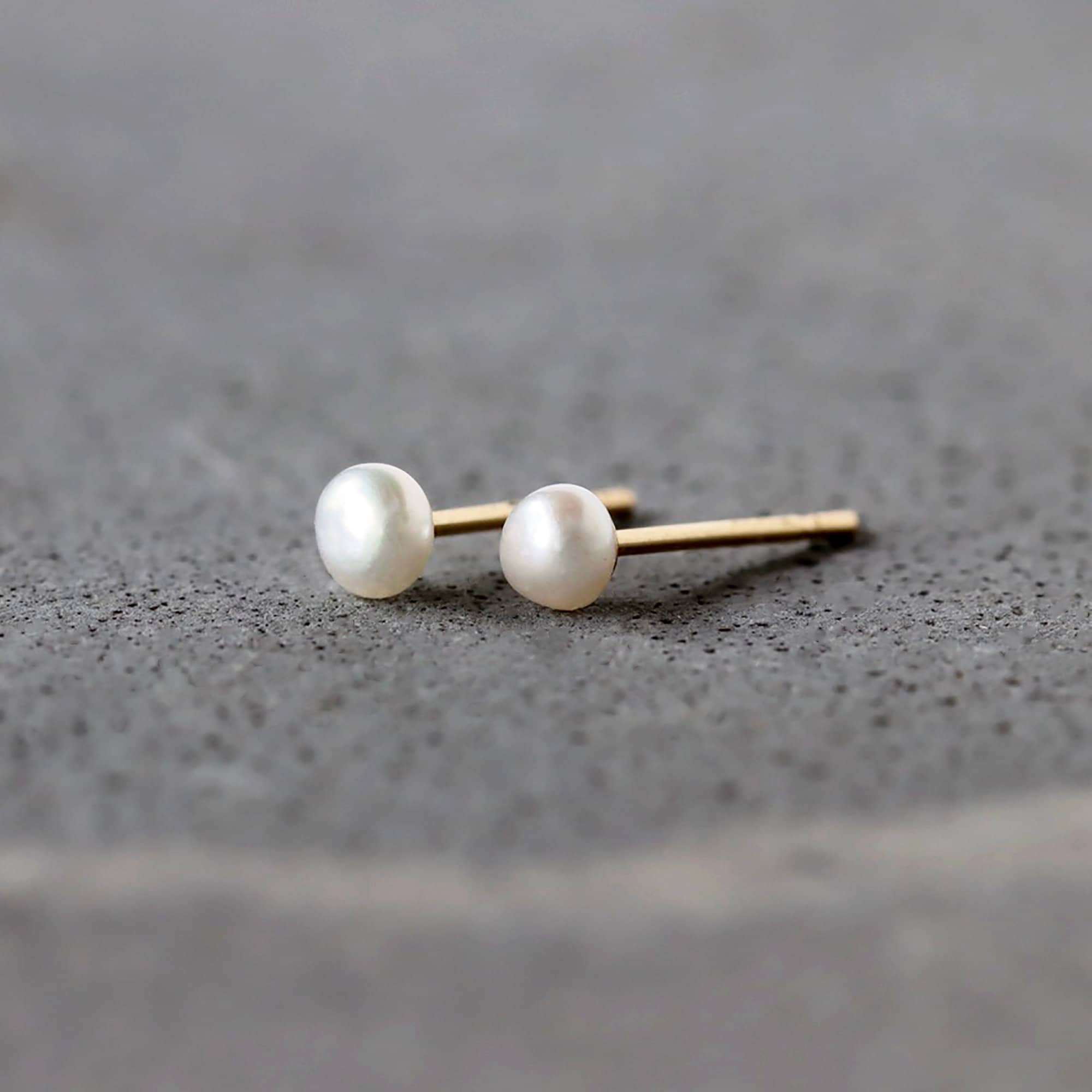 Single Baroque Pearl Drop Tunnel Mini Hoop Earring | Sterling Silver/Pearl  Earrings | Missoma