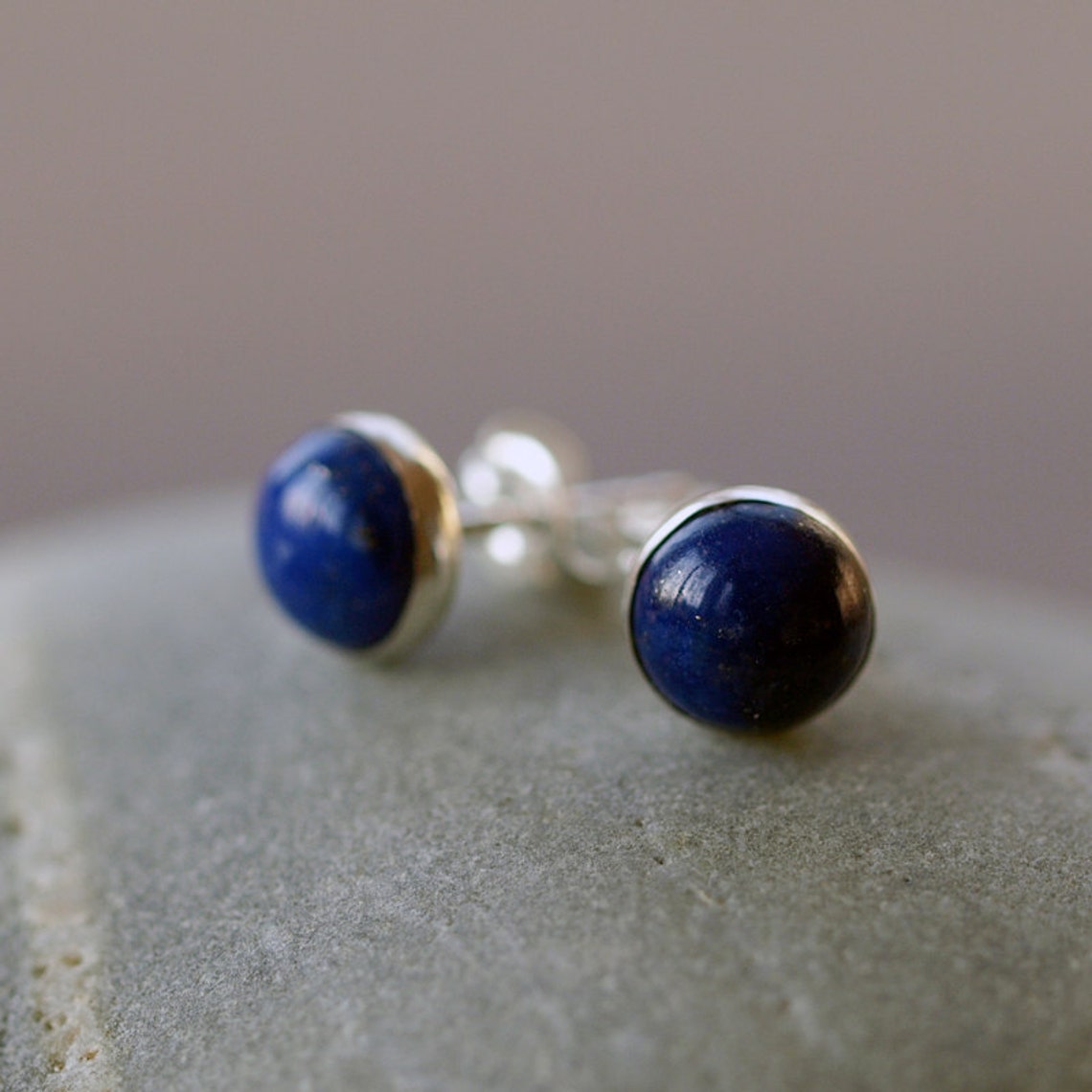 Orecchini A Palla Dew In Argento Con Lapislazzuli Sintetico: Eleganza Quotidiana