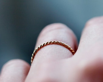 Gold Twist Ring, Gold Fill Rope Ring, 14k Gold Filled Stacking Ring, Stackable Gold Twist Ring, Gold Twist Stack Ring