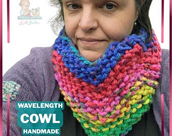 Rainbow Wavelength Cowl - SHIPS SAME DAY