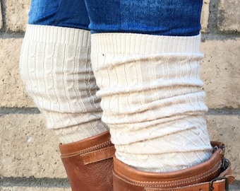 Off white cable tan rib strickstiefelocken Beinsocken upcycled Stiefelsocken Beinsocken Beinsocken Pullover Stiefelsocken Armsocken Armstiefel hoch über Knie