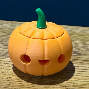 Pumpkin Jack-O'-Lantern Halloween Tea Light Holder – Spooky Festive Decor