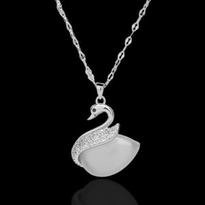 SWAN Anhänger Halskette | Sterling Silber Schwan Ente Vogel Edelstein winzigen Charme | Minimale Schwan Liebhaber Yoga Sommer Halsketten