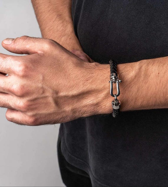 男性用編み込みブラックレザーブレスレット：18Kゴールド留め金 - Etsy