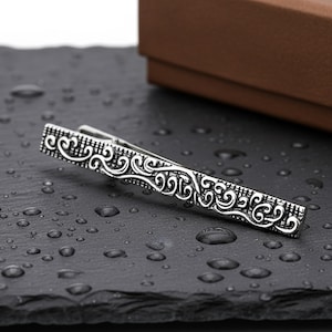 Fermacravatta vintage inciso, fermacravatta con monogramma in acciaio inossidabile, regalo di gioielli da uomo