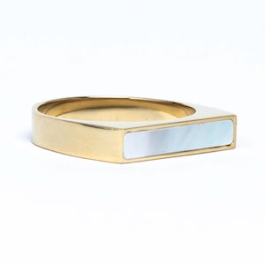 Gold Mother of Pearl Ring for Men – Mens Pearl Ring, 18K Gold Plated Stainless Steel Signet Band with Square Edge and Inlaid Shell Ring Men