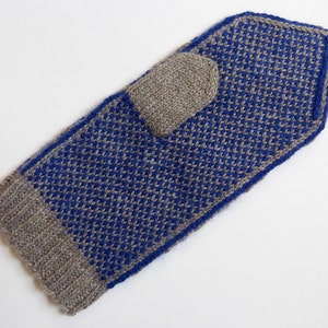 Doctor Who knitting pattern Police Box Mittens image 2