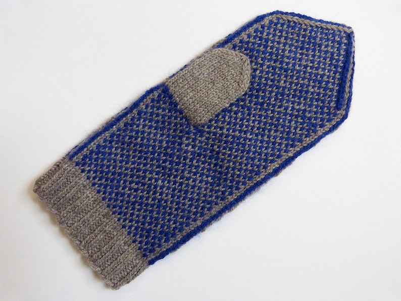 Doctor Who knitting pattern Police Box Mittens image 2