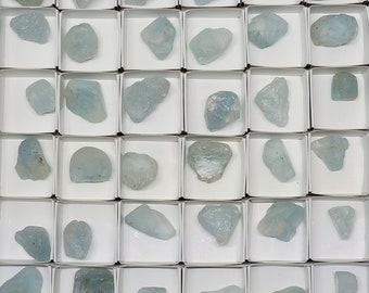 BLUE TOPAZ (Sky Blue) --- Natural / Rough / Raw stones --- 2 Sizes Available --- Grade A