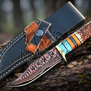 Cuchillo de caza de acero de Damasco de cobre hecho a mano: mango de palisandro, funda de cuero. Dragon Stag knife