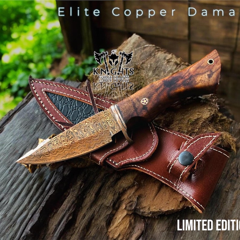 Cuchillo de caza de acero de Damasco de cobre hecho a mano: mango de palisandro, funda de cuero. imagen 1