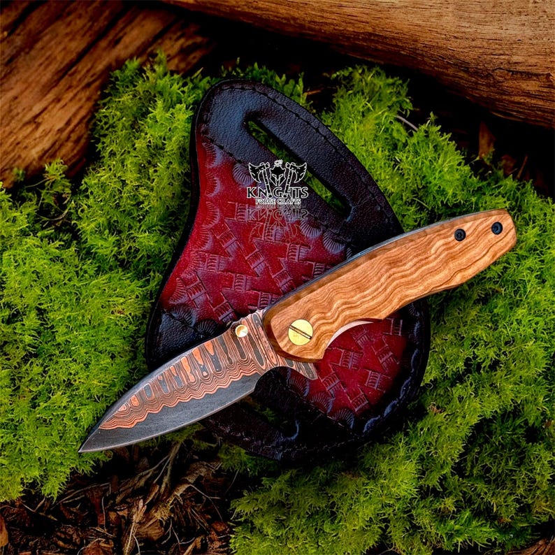 Cuchillo de caza de acero de Damasco de cobre hecho a mano: mango de palisandro, funda de cuero. imagen 6
