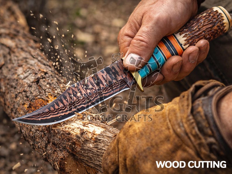 Cuchillo de caza de acero de Damasco de cobre hecho a mano: mango de palisandro, funda de cuero. imagen 9