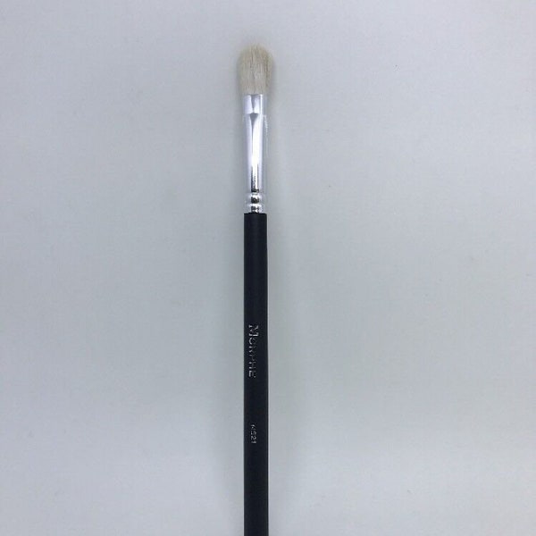 Morphe M521 - Chisel Oval Shadow Brand New!