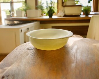 PYREX #024 2 QUART Round Bowl Casserole Baking Dish ~Yellow~