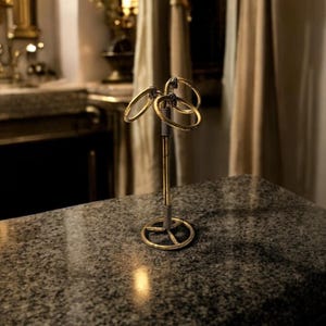 Vintage Hollywood Regency Gilt Metal Towel Rack