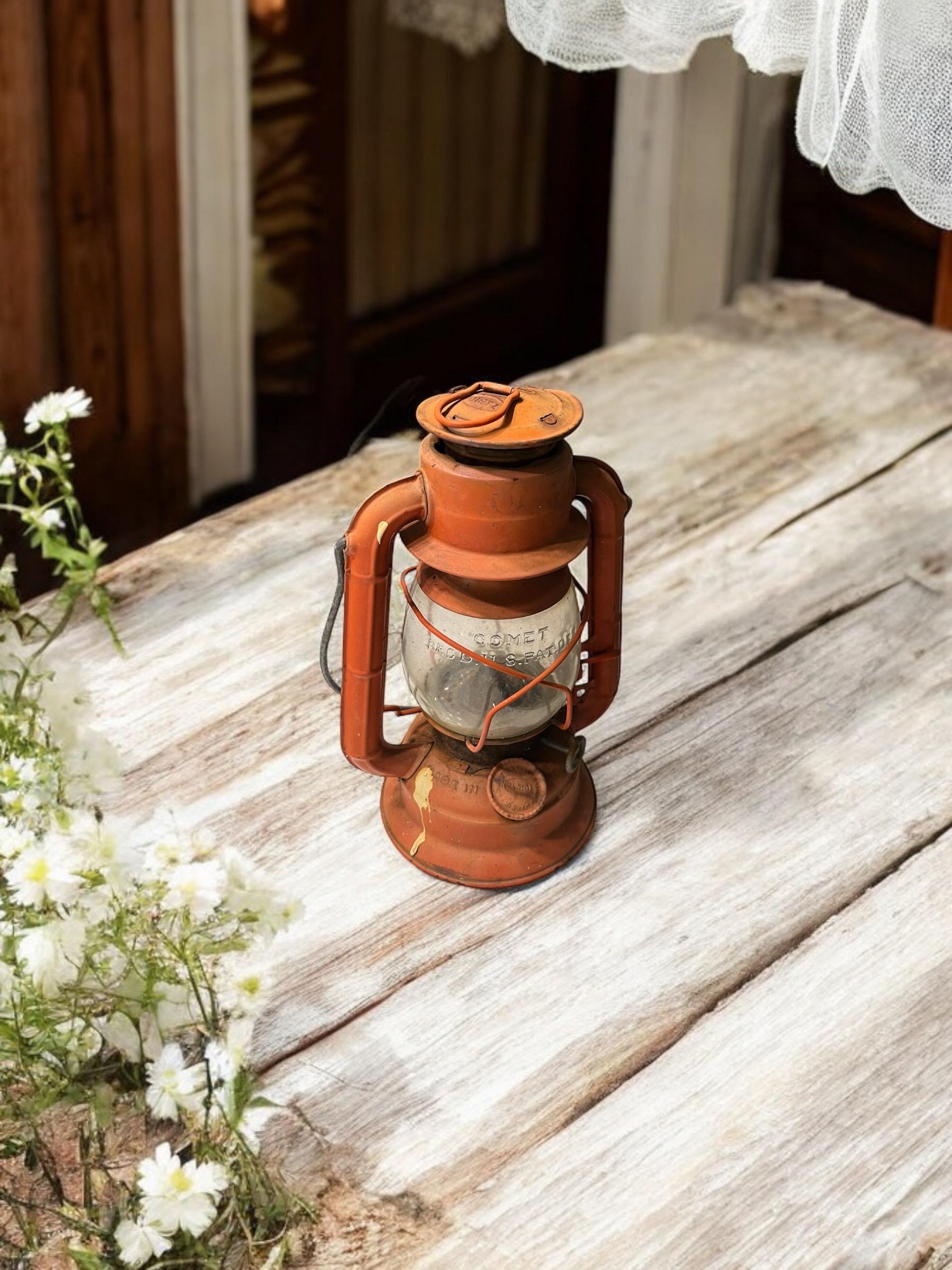 Vintage DIETZ, Comet Kerosene Lantern H-12, Original Embossed