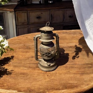 Vintage Dietz Kerosene Lantern | No. 2 D-Lite | Dietz Lantern | Rustic Farmhouse Decor