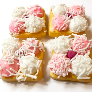 Mexican miniature pan dulce pastries day of the altars dia de los muertos food comida doll house toys