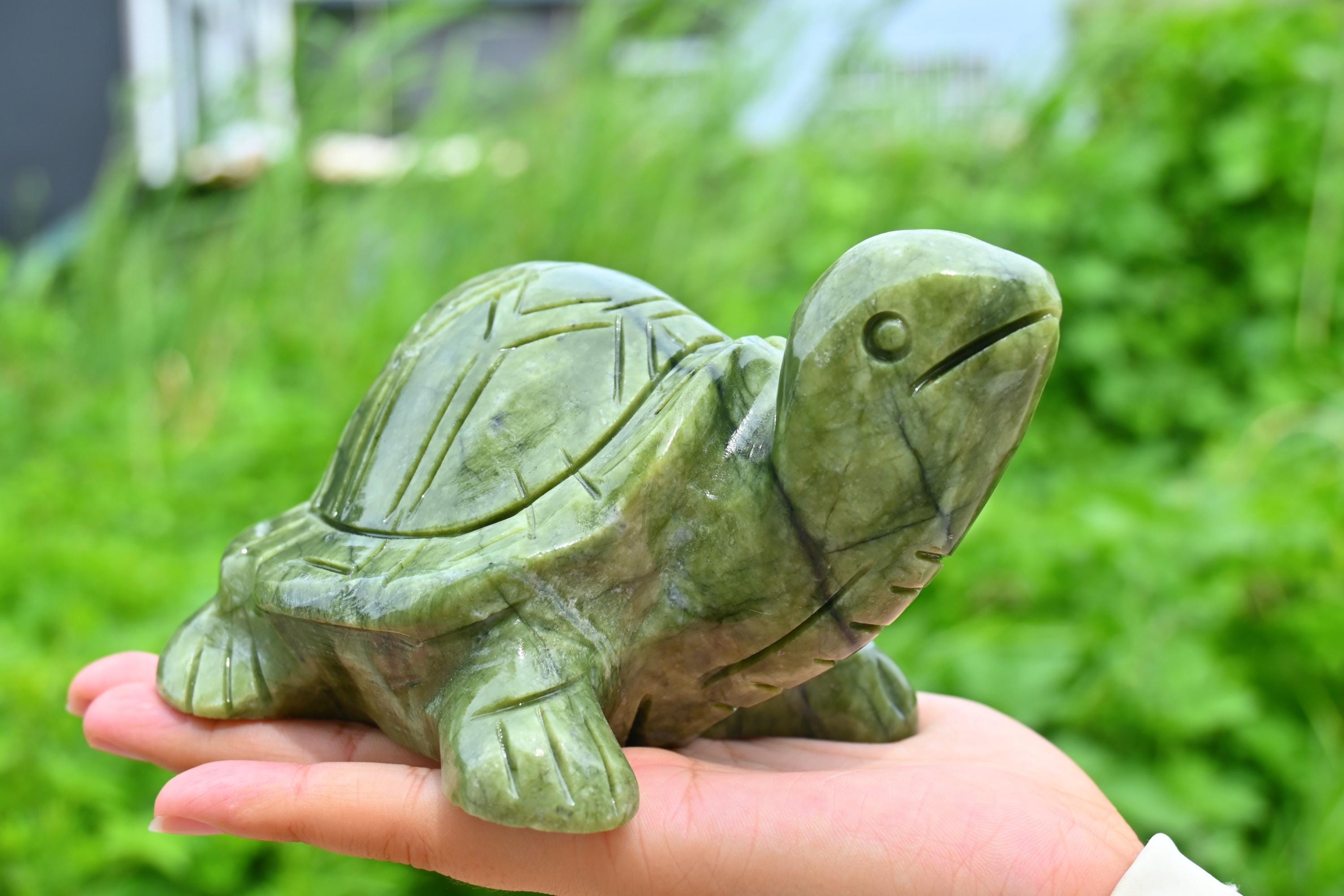 彫刻された翡翠の亀 - Etsy 日本
