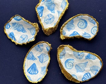 Oyster or Clam Shell Ring Dish Sea Shell Pattern