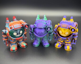 3D Printed Spacemoji with Functional Visor, Jetpack & Optional Smoke Cloud - Flexi Factory Design |  Space-Themed Collectible Desk Toy