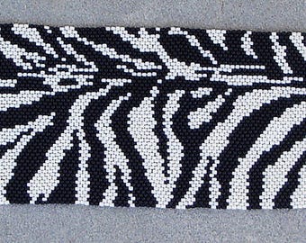 Zebra Peyote Bracelet Instructions