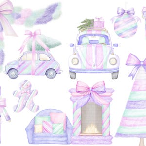 Könnte beinhalten: Aquarellillustration von weihnachtlichen Objekten in Pastellfarben. Enthält ein Auto mit Weihnachtsbaum, Ornamente, einen Strumpf, einen Nussknacker, einen Lebkuchenmann, ein Sofa mit Geschenken, einen Kamin und einen Weihnachtsbaum.