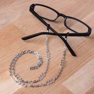Silver heart eyeglasses lanyard Triple heart link glasses chain Everyday eyewear neck cord Sunglasses chain Eyeglasses holder image 6
