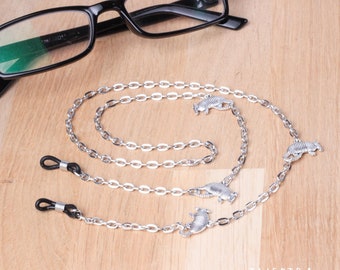 Silver armadillo glasses holder chain - quirky eyeglasses chain | Animal eyewear accessories | Readers gift | Sunglasses chain neck cord