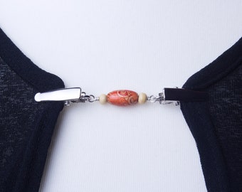 Sweater clasp - Wooden bead cardigan clip | Red natural sweater chain | Beaded Shawl chain | Pashmina pin | Sweater guard | Wrap fastener