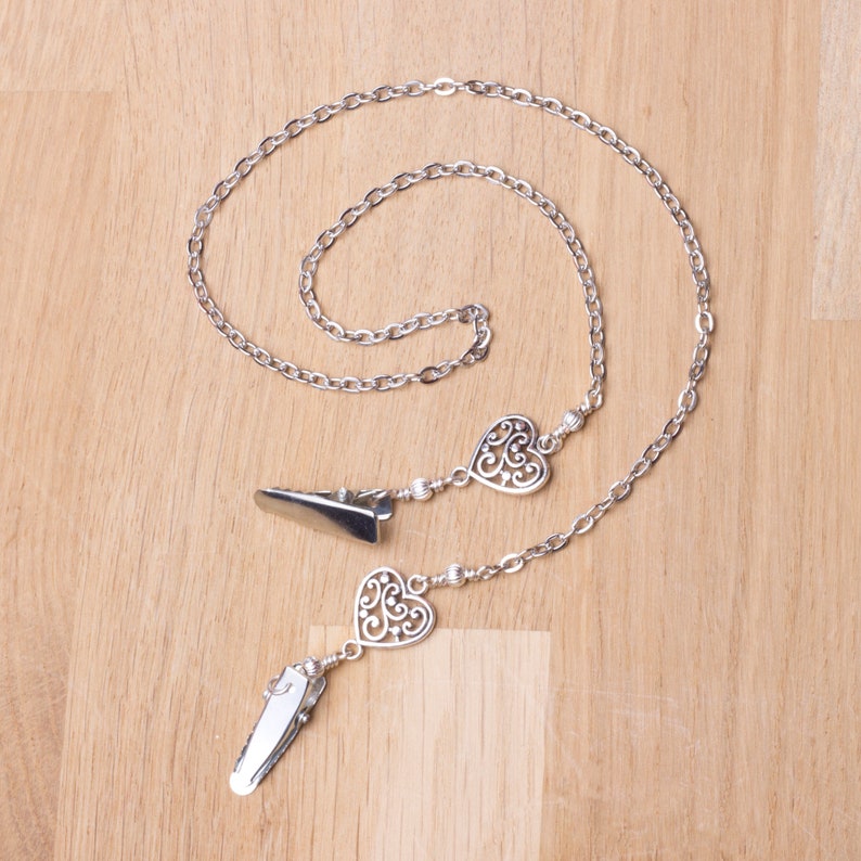 Filigree heart napkin clip chain