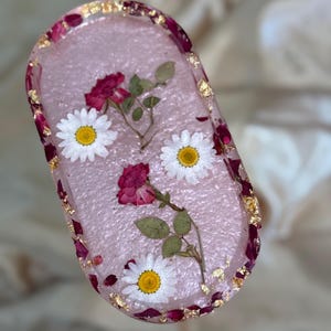 Pressed Roses Trinket Tray, Pressed Floral Resin Jewelry Tray, jewelry tray, Resin Tray, Decorative Tray, Vanity Tray,  gifts for her
