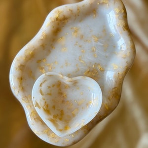 Milky White Resin Jewelry Tray, milky white tray, ring dish, heart ring dish, Resin Tray, Decorative Tray, Vanity Tray, Perfume Tray