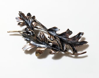 Bronze oak leaf brooch pin