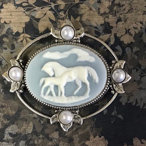 Horse Brooch - Horse Cameo Pin - Arabian Horse Jewelry - Pearl Accents - Equestrian Gift - Gift for Her - Blue and White