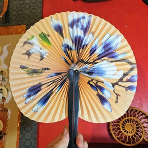 KEYIDO Japanese Fan Wave Off Kanagawa Hand Fan Folding Silk Fabric Folding Fan With Tassel And Protection Women's Bamboo Fans For Wall Decoration Dancing Cosplay
