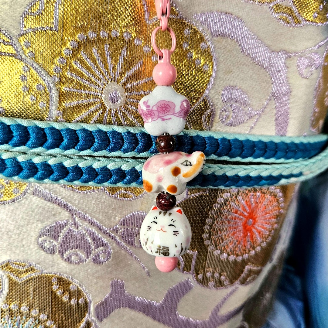 Netsuke Charm, Kawaii Kimono Obi Belt Accessory, Kawaii White