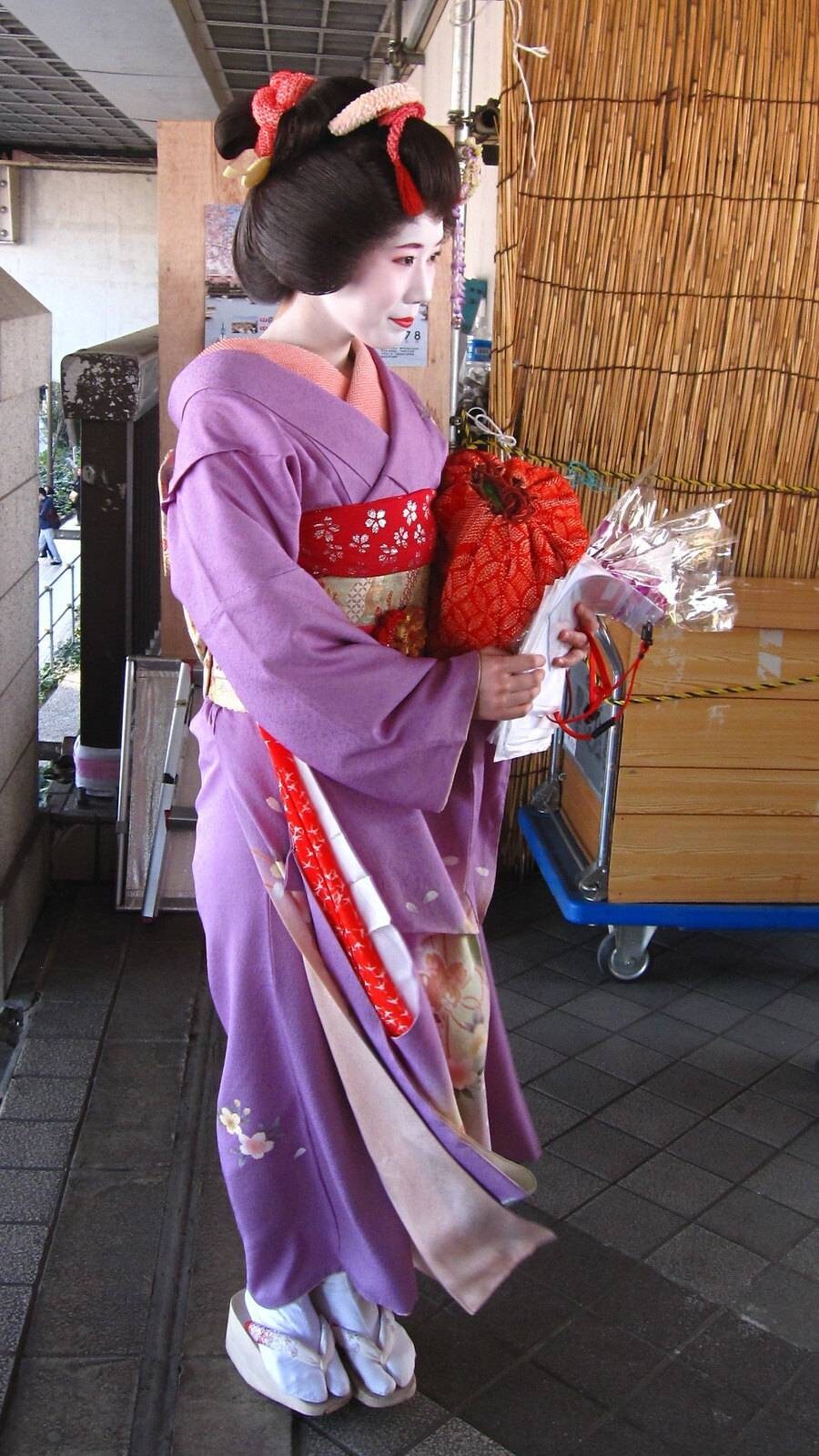 Pretty Vintage Red Silk Floral Drawstring Handbag, Japanese
