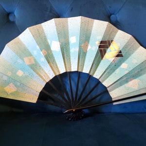 Japanese Mai Ogi Folding Fan, Nihon Buyo Sensu, Robin&#39;s Egg Blue & White Ombre with Gold Leaf Kamon, Vintage Hand fan, Kimono Accessory