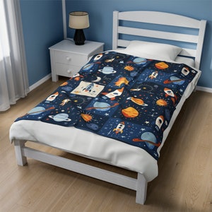 Kid Space Blanket Rakete Decke Mond Sonne Sterne Wurf Decke Planeten Samt Plüschdecke Perfektes Geschenk für Kids Space Lover