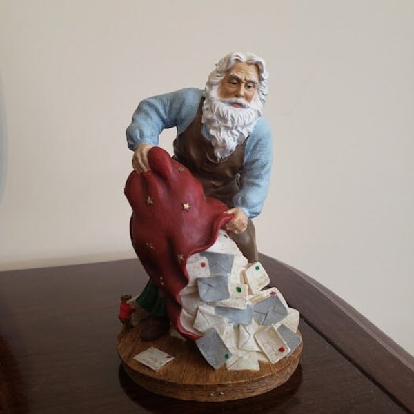 Pipka 'Santa's Mailbag' 2002 Collector's Club - Limited Edition Figurine, Vintage Santa Workshop Scene, Festive Holiday Collectible#11345