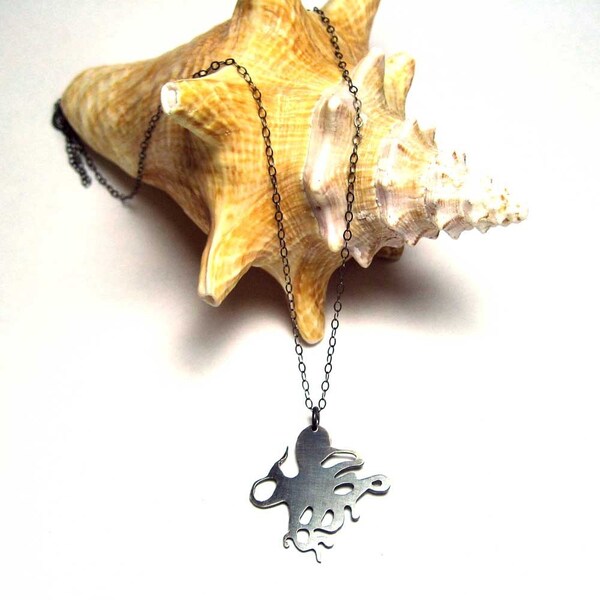 black octopus necklace