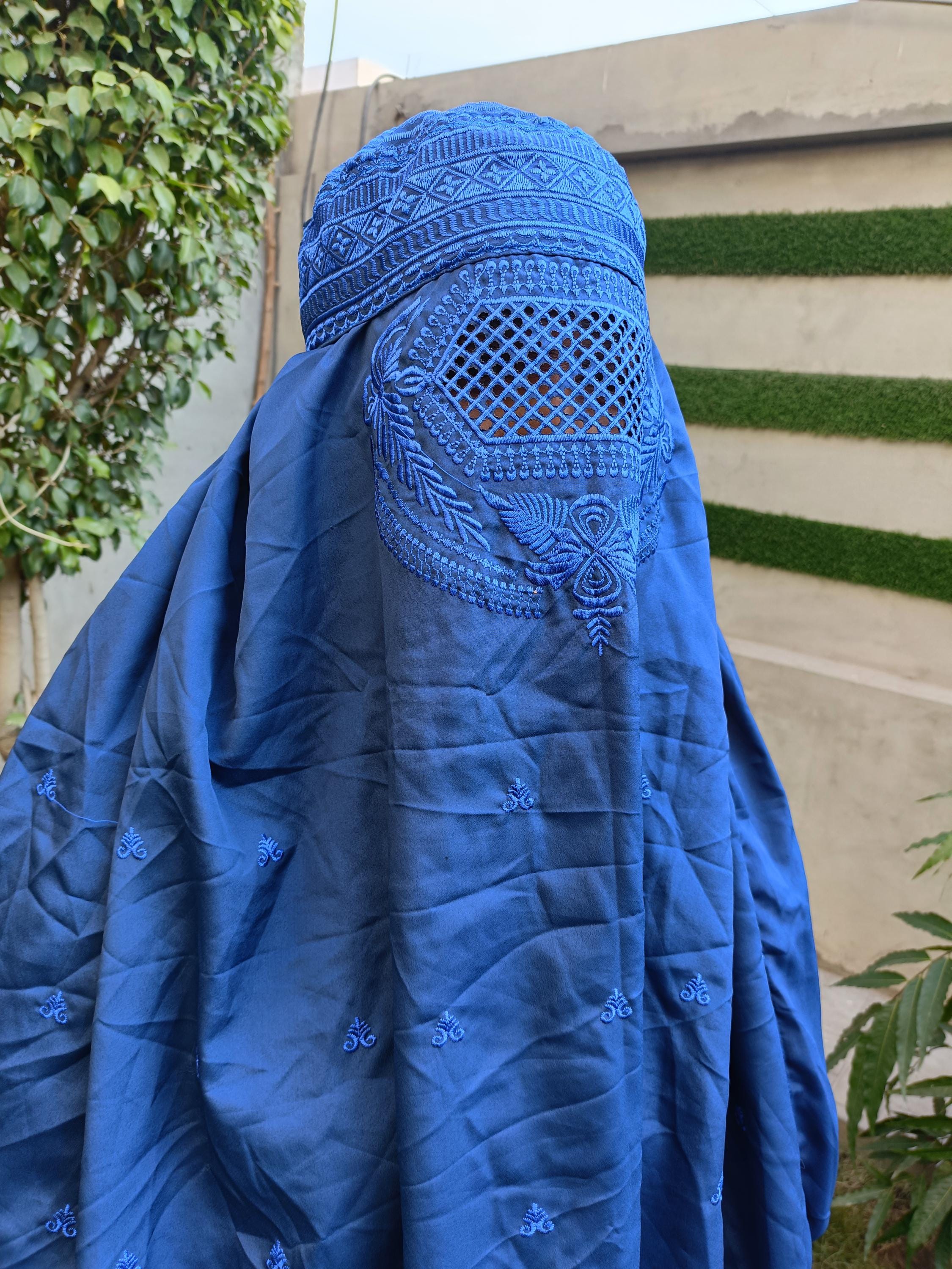 blue burqa dress Homecoming Dresses 2021 5-Minute Steakhouse Blue Cheese color:Blue, White & Green To complete the look